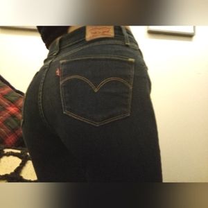 Levi's 721 Size 28 Dark Wash